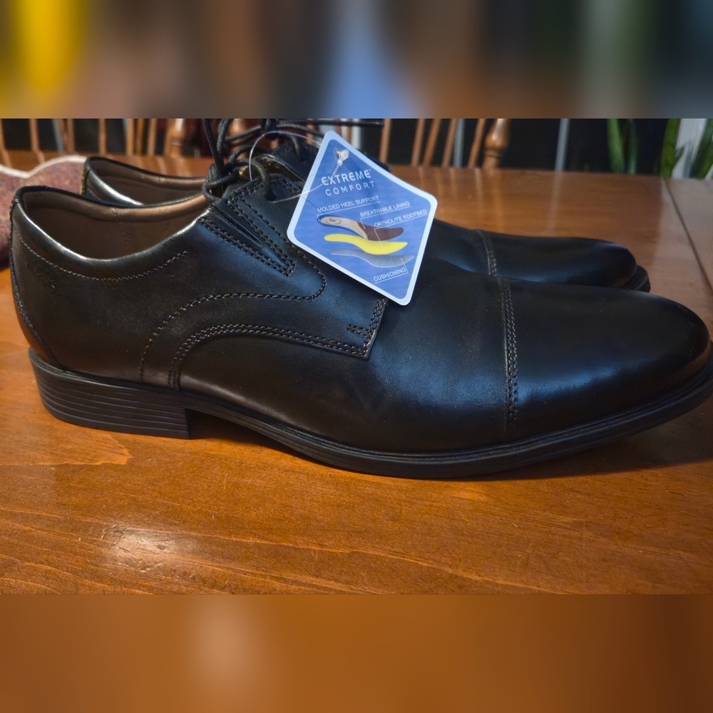 Clarks Classic Black Leather Oxfords NWT - Picture 7 of 7
